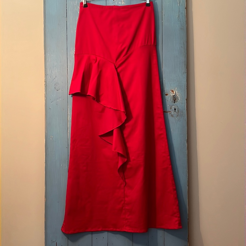 El Armario de Simone Long Red Skirt Ruffle from Cali, Columbia Bohemian Large